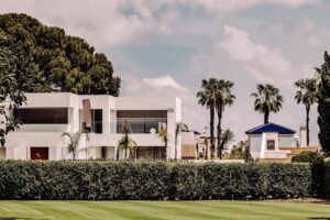 Mediterranean villa with palm trees on the Costa del Sol — selling property in Spain as a British owner